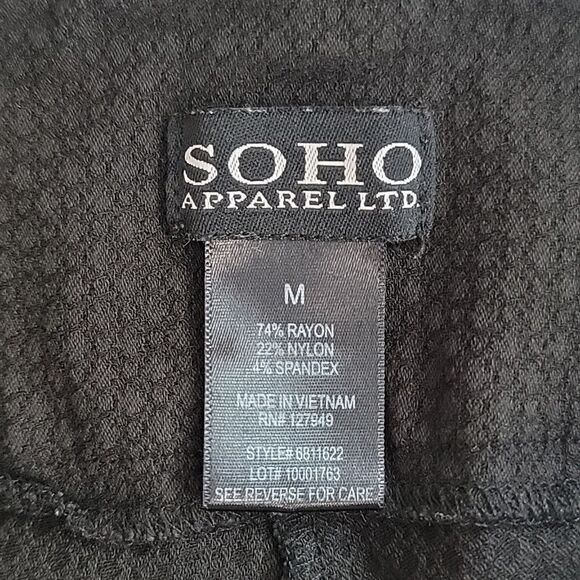 Soho Apparel pull on ankle pants slim fit textured black Women's Size M - Picture 8 of 11